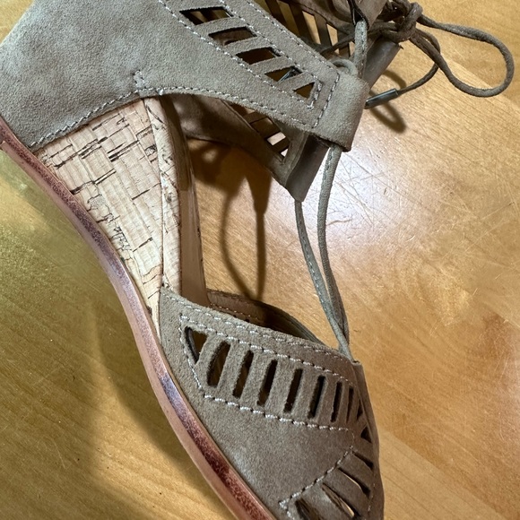 Dolce Vita Linsey Tan Suede Leather Lace Up Cork Wedge Sandals Size 7 - Picture 7 of 10